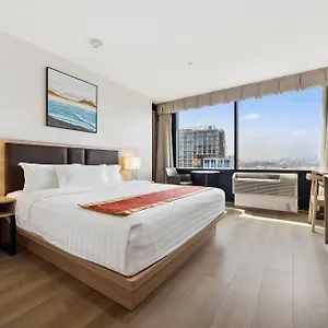Ramada By Wyndham Flushing Queens New York